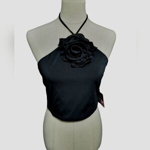 2520)Mixed Threads Los Angeles Black Rose Details Neck Halter Cropped Top Size L